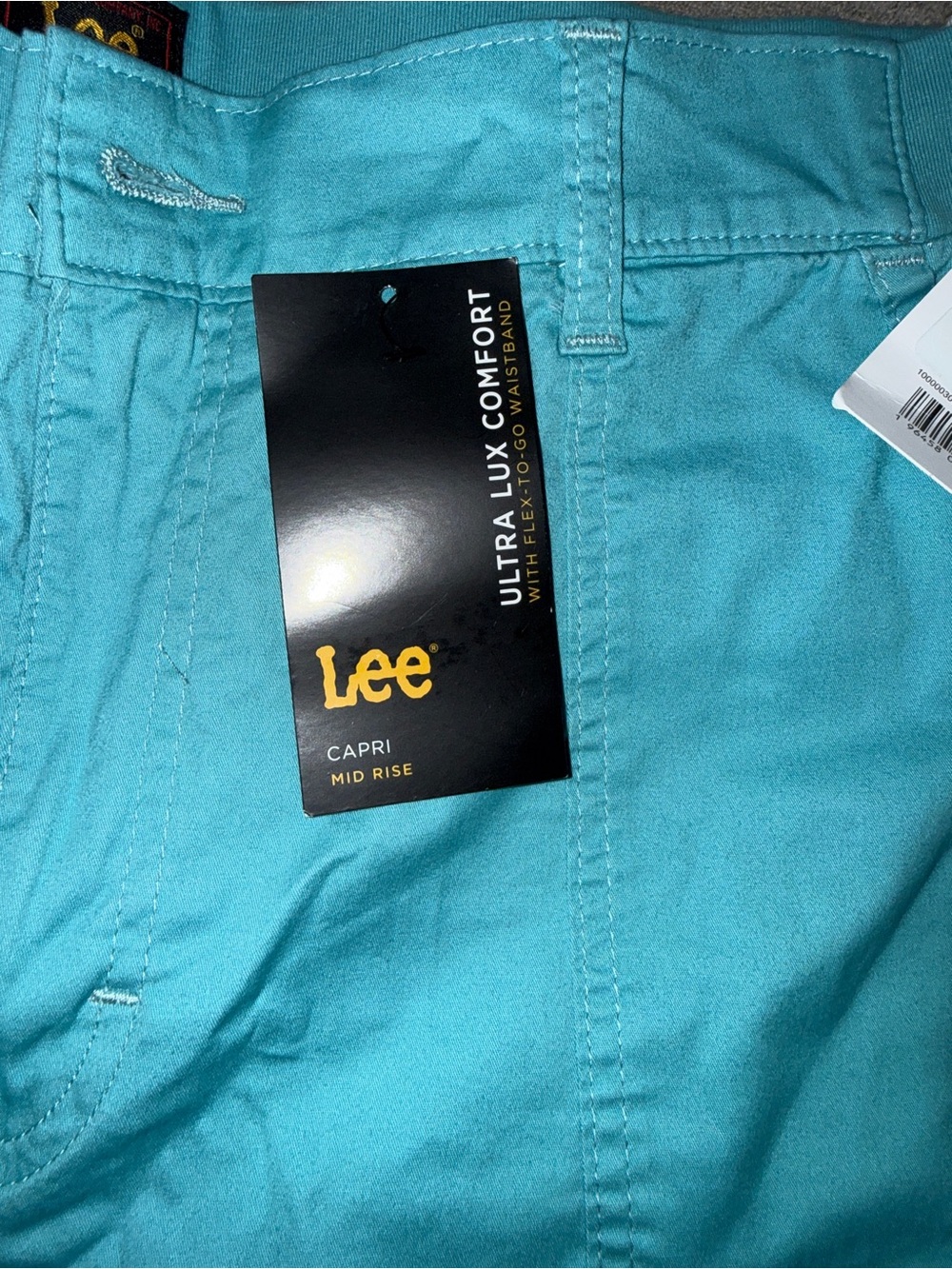 Lee Women’s Cargo Capris in Aqua